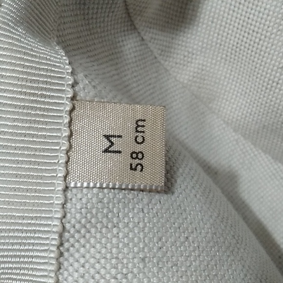 Gucci MLB New York Yankees Collaboration Logo Shearling Hat Un… - Picture 14 of 16